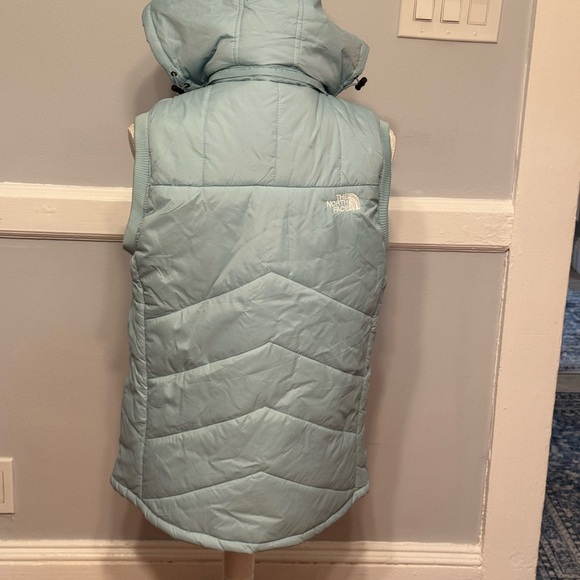 The North Face NEW Light Blue Hooded Zip Up Girl’s Cozy Comfy Down Puffer Vest - Picture 7 of 11